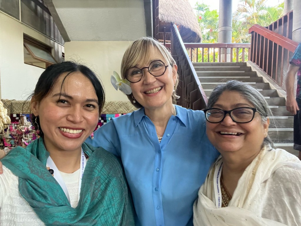 IWRAW Asia Pacific and CEDAW or Vashti, Marianne and Tulika in the mission in Fiji