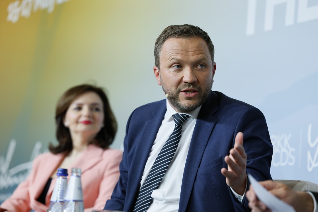 Väliminister Lennart Meri konverentsi arutelul 16.05.2026