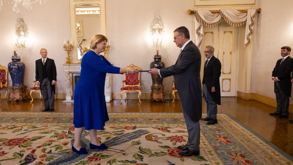 Estonian Ambassador to Portugal Katrin Kivi presents credentials.jpeg
